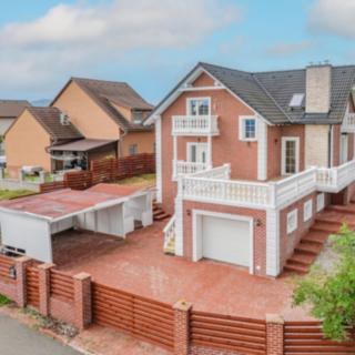 Prodej rodinného domu 228 m² Králův Dvůr