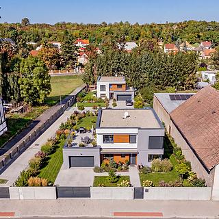 Prodej stavební parcely 1449 m&sup2; Kladno