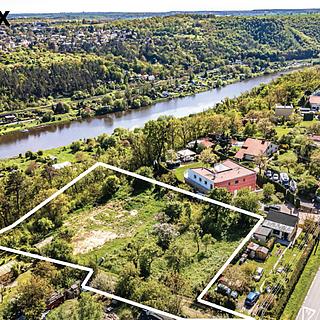 Prodej stavební parcely 3223 m&sup2; Husinec