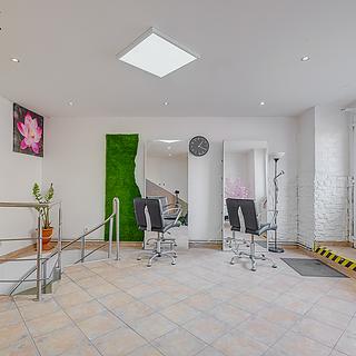 Prodej obchodu 151 m&sup2; Praha