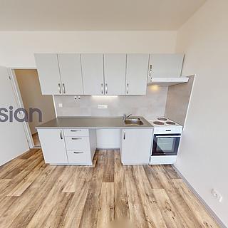 Pronájem bytu 1+kk, garsoniery, 32m²