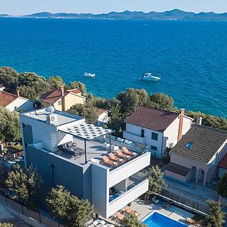 Prodej rodinného domu, 200m²