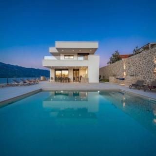 Prodej vily, 683m²