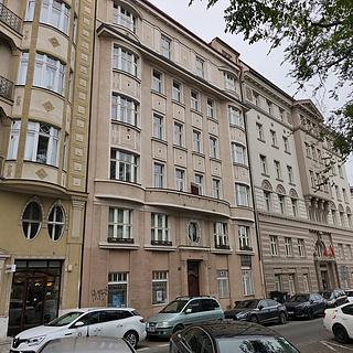 Prodej bytu 4+1 138 m² Praha Smíchov, náměstí 14. října