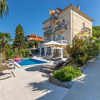 Prodej hotelu, penzionu, 540m²