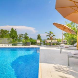 Prodej vily, 200m²