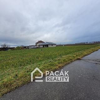 Prodej stavební parcely 6 449 m² Kyselovice