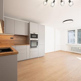 Pronájem bytu 3+kk 63 m² Rosice, Komenského náměstí