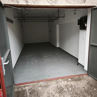 Pronájem garáže 16 m² Brno Komín, Bystrcká