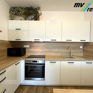 Pronájem bytu 2+kk 57 m² Nymburk, Bobnická