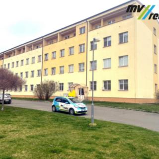 Pronájem bytu 1+1 36 m² Milovice Mladá, Topolová