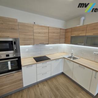 Pronájem bytu 3+kk 70 m² Nymburk, Zámečnická