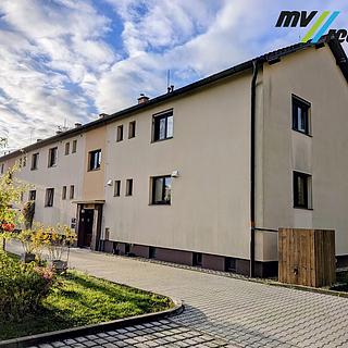 Pronájem bytu 2+1 59 m² Milovice, Dukelská
