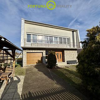 Prodej rodinného domu 215 m&sup2; Hlučín