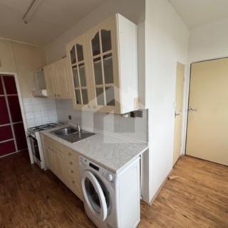 Pronájem bytu 3+1 65 m² České Budějovice 3, Kubatova