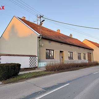 Pronájem bytu 2+1 52 m² Syrovice