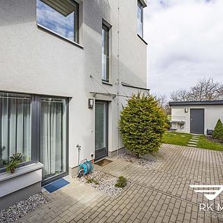 Prodej bytu 2+kk 59 m² Říčany Radošovice, Plavínová