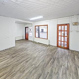 Pronájem obchodu 31 m² Pardubice Zelené Předměstí, Jana Palacha