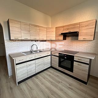 Pronájem bytu 4+1 82 m&sup2; Orlová
