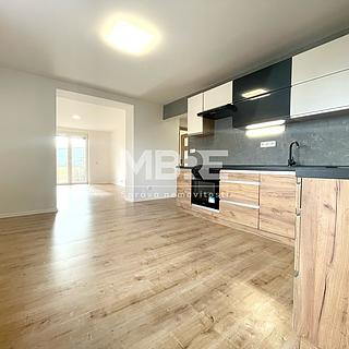 Pronájem bytu 2+1 54 m&sup2; Horní Slavkov