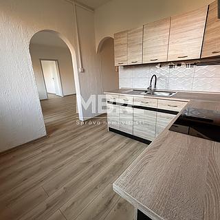 Pronájem bytu 4+1 82 m&sup2; Orlová