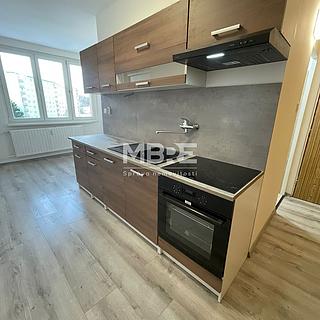 Pronájem bytu 3+1 82 m&sup2; Chomutov