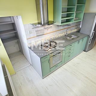 Pronájem rodinného domu 160 m² Závada