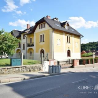 Pronájem bytu 1+kk a garsoniéry 35 m² Tábor, Bechyňská