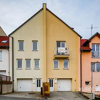 Pronájem bytu 5+1 a více 150 m² Borotín