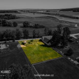Prodej stavební parcely 1 447 m² Roudná