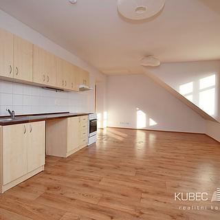Pronájem bytu 2+kk 76 m² Tábor, Zbyňkova