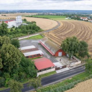 Pronájem skladu 3545 m² Červené Pečky