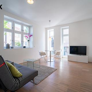 Pronájem bytu 1+kk a garsoniéry 31 m² Poděbrady II, Studentská