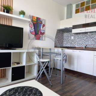 Pronájem bytu 1+kk a garsoniéry 26 m² Praha Střížkov, Zakšínská