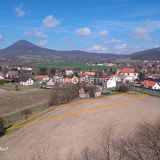 Prodej stavební parcely 1 085 m² Velemín