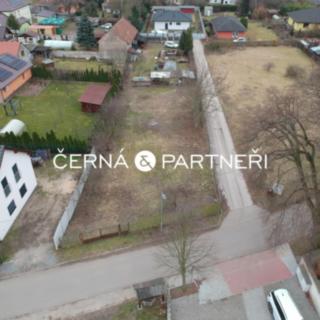 Prodej stavební parcely 679 m² Skorkov