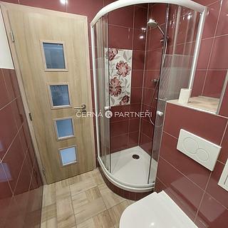 Prodej bytu 1+1 38 m² Oloví, náměstí Horní