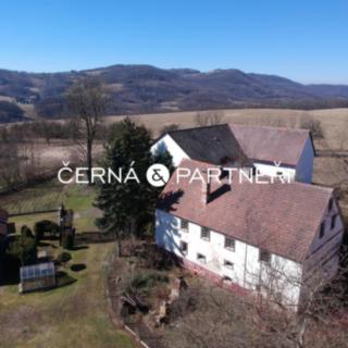 Prodej rodinného domu 316 m² Lovečkovice