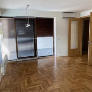 Pronájem bytu 3+kk 90 m² Praha