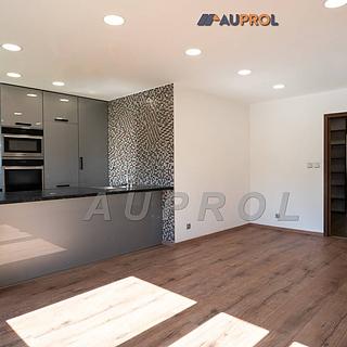 Prodej bytu 3+kk 71 m² Praha Karlín, Molákova