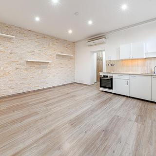 Pronájem bytu 1+kk a garsoniéry 38 m² Bohumín Nový Bohumín, Jana Palacha