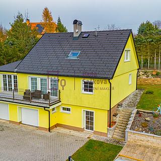 Prodej rodinného domu 313 m² Dačice Bílkov