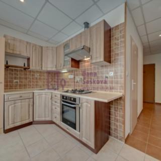 Pronájem bytu 2+1 59 m² Jindřichův Hradec III, sídliště Vajgar