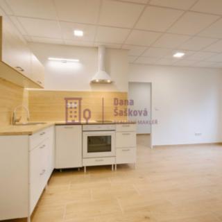 Pronájem bytu 3+kk 60 m² Jindřichův Hradec II, Miřiovského
