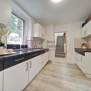 Prodej rodinného domu 171 m² Jindřichův Hradec Dolní Skrýchov
