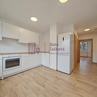 Pronájem bytu 2+1 50 m² Jindřichův Hradec