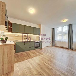 Pronájem bytu 3+kk 64 m&sup2; Jindřichův Hradec