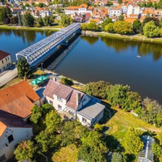 Pronájem rodinného domu 160 m² Týn nad Vltavou Malá Strana, Nádražní