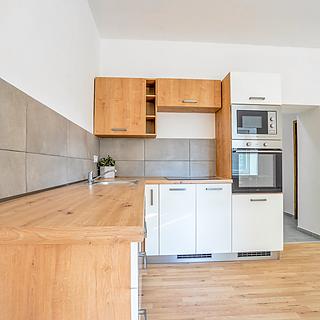 Prodej bytu 2+kk 49 m² Úpice, 3. května