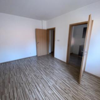 Pronájem bytu 1+1 35 m² Kladno Kročehlavy, Školská